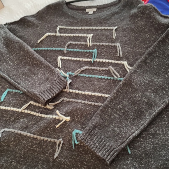 Women’s Sweater…. - Picture 5 of 5